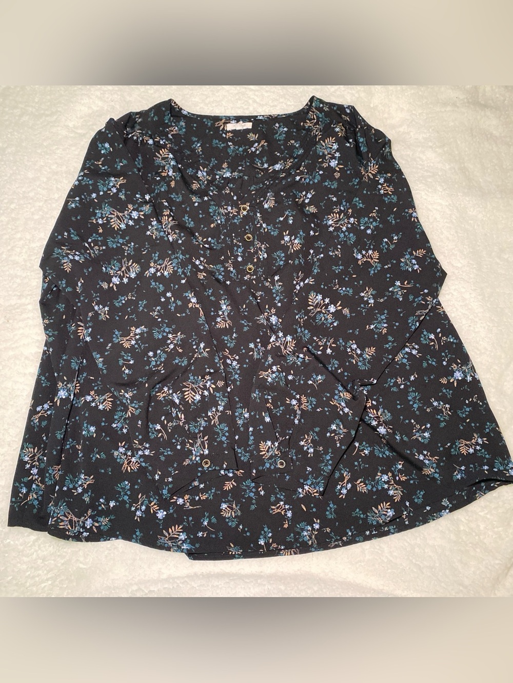Maurices Black Floral Long-Sleeve Blouse